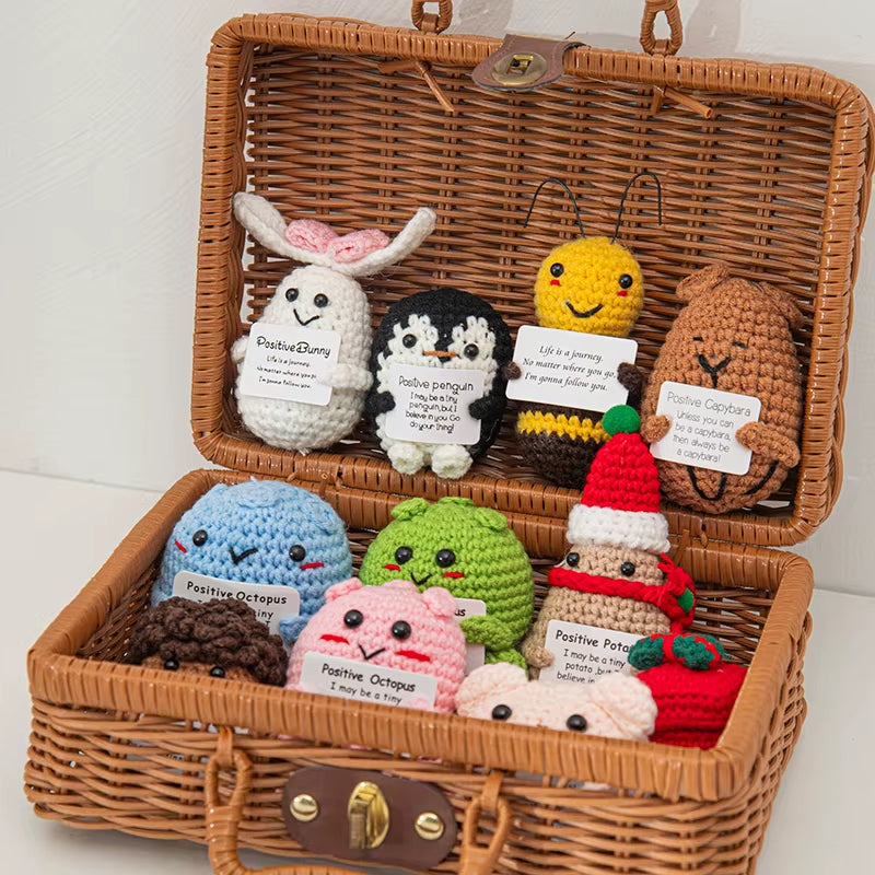 Hand-Woven Crocheted Ornaments Funny Positive Energy Vegetable Animal Doll with Hugging Card Creative Festivals Gifts Handcrafts